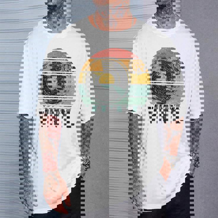 Vinyl Turntable Records Music Lp Djintageun レコードプレーヤー Tシャツ 彼への贈り物