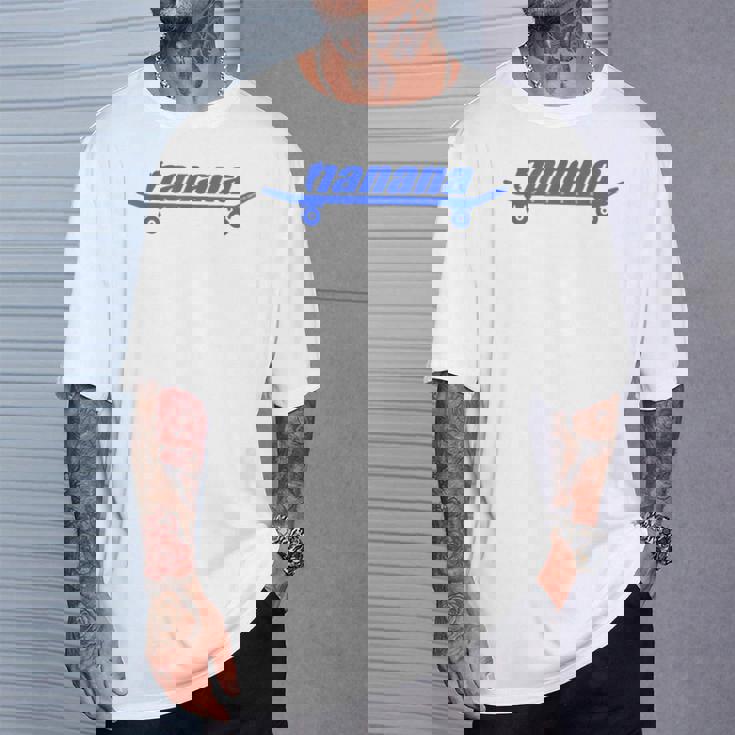 【テレビ東京公式】ナナナ スケートボード（ピンク） Tシャツ 彼への贈り物