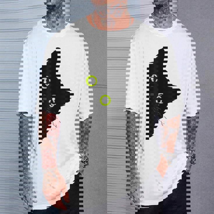 【覗くネコ】黒猫 にゃんこ 猫好き 猫 可愛い ネコ 子猫 ネコ好き 面白い 変な 遊び心 ネタ ウケ狙い おもしろ Tシャツ 彼への贈り物