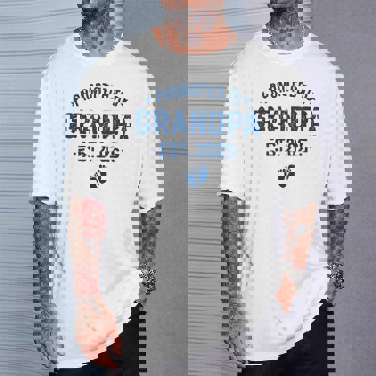 おじいちゃんに昇進 2025 もうすぐ、初めての祖父 Tシャツ 彼への贈り物