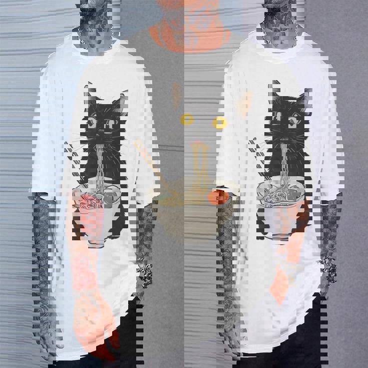 おもしろ猫 食べる 麺 ラーメン 日本猫 食べる 麺 Tシャツ 彼への贈り物