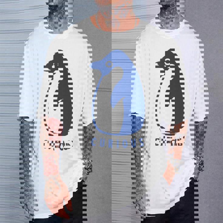 かわいいアデリーペンギン、学習者や探検家のためのミニマルアート。 Tシャツ 彼への贈り物