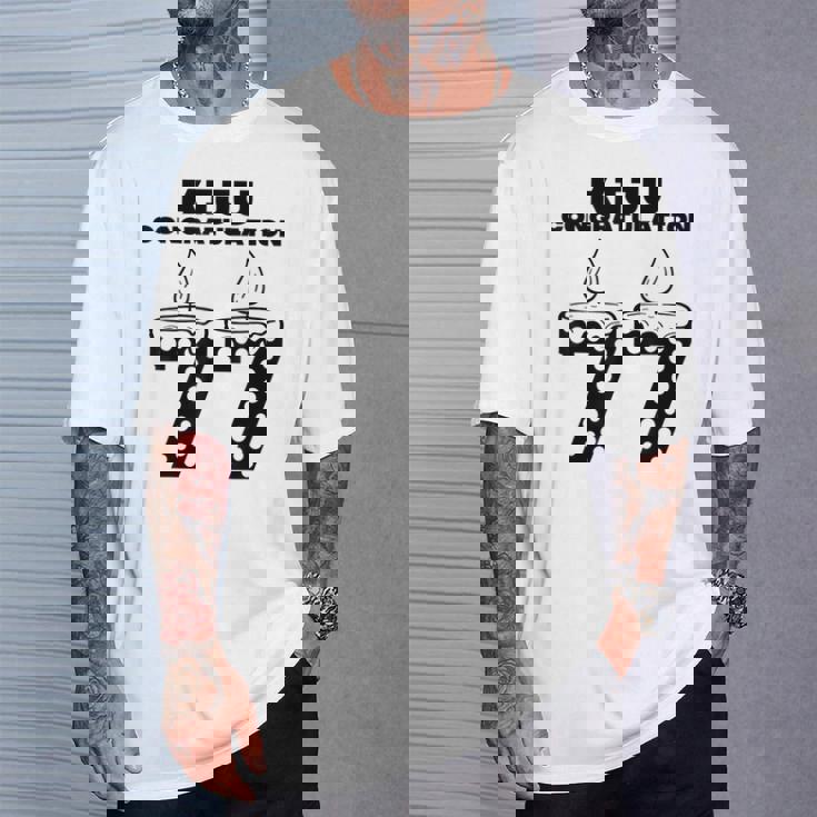 この身体７７年目 まだまだ行くぜ ７７歳 喜寿祝い 長寿祝い おもしろ 喜寿 Tシャツ 彼への贈り物