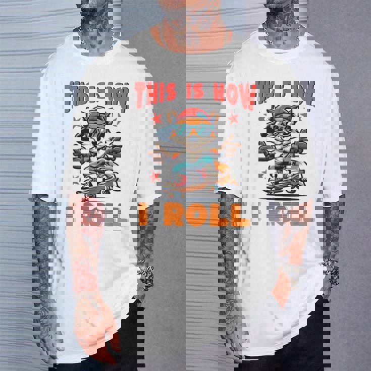 これが私がクールなフォックススケートをスケートボードで転がす方法です Tシャツ 彼への贈り物