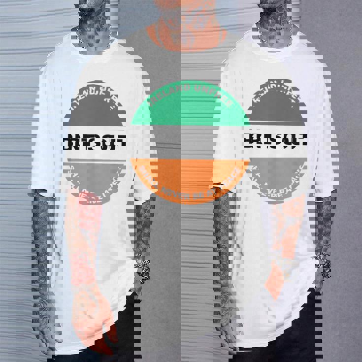 アイルランド外のイギリス軍 アイルランド共和党 Tシャツ 彼への贈り物