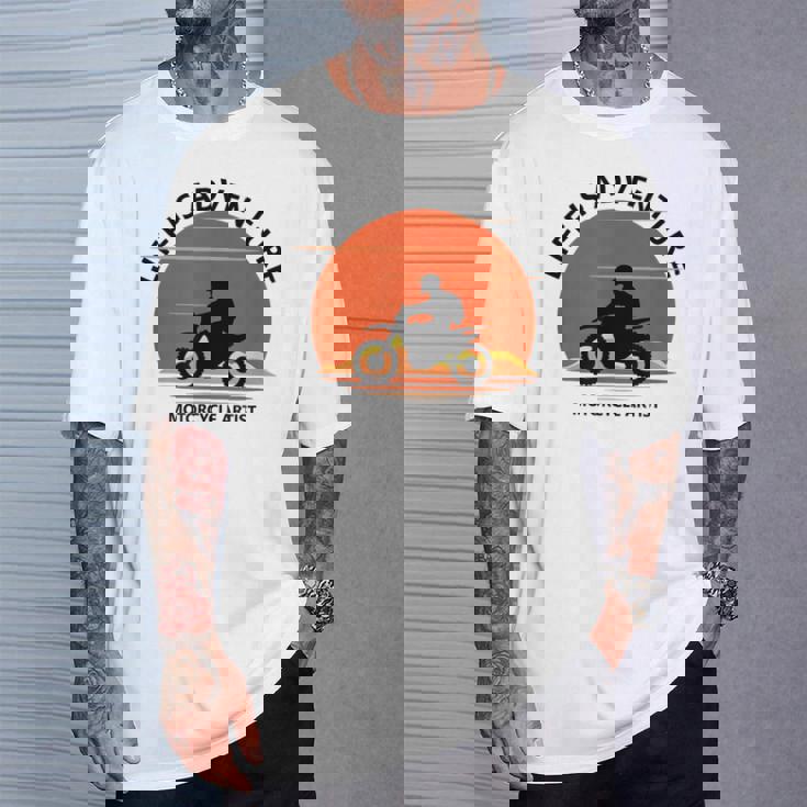 アドベンチャー バイク おもしろ ツーリング 人生は冒険だ オフロードバイクバイク イラスト Tシャツ 彼への贈り物