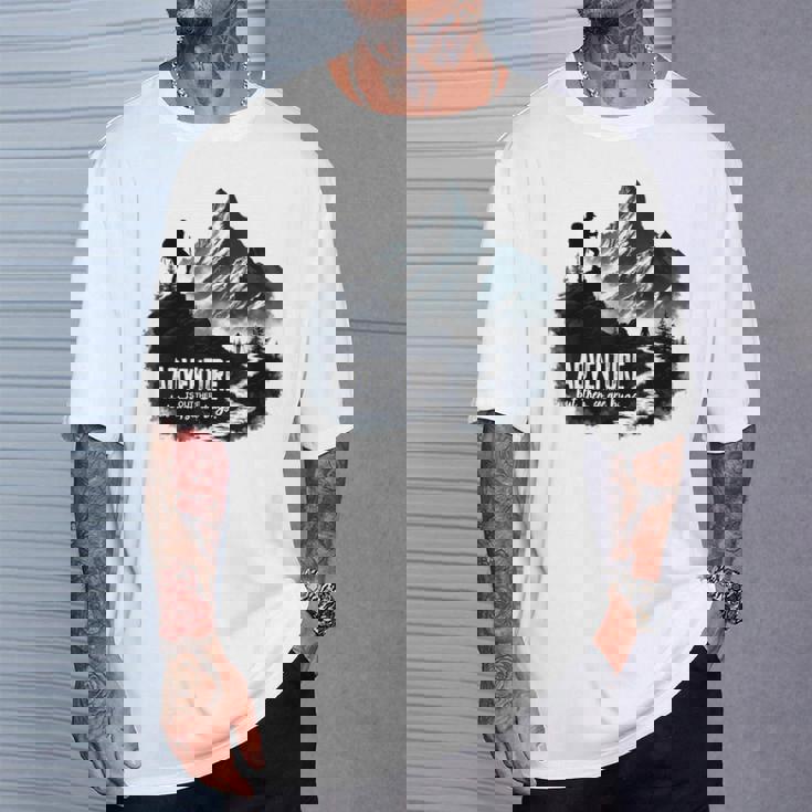 アドベンチャー バグ アウトドア キャンプ ハイキング 面白い 自然 グラフィック Tシャツ 彼への贈り物