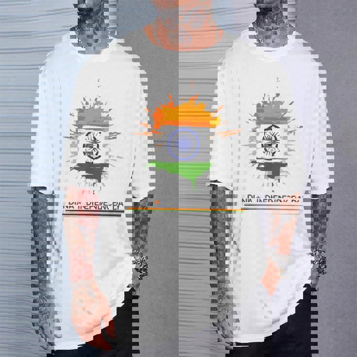 インド独立記念日 1947年8月15日 インド国旗 愛国心 Tシャツ 彼への贈り物