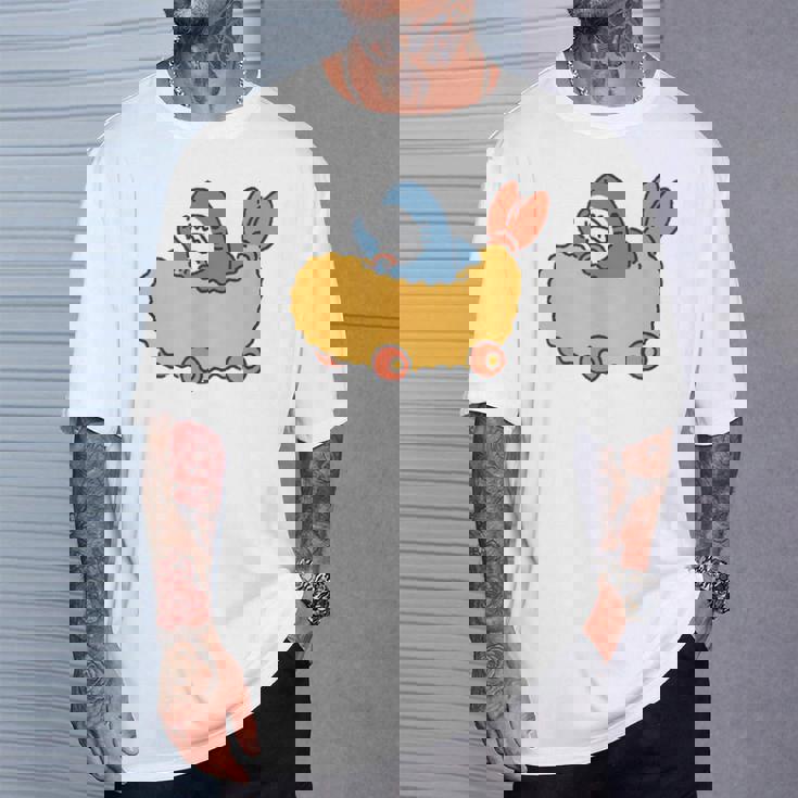 エビフライのくるまを運転するサメ Tシャツ 彼への贈り物