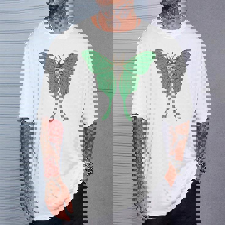 オオミズアオ ルナモス 薄い 緑色 黄緑色 蛾 Luna Moth レトロ 虫 昆虫 イラスト かっこいい おしゃれ Tシャツ 彼への贈り物