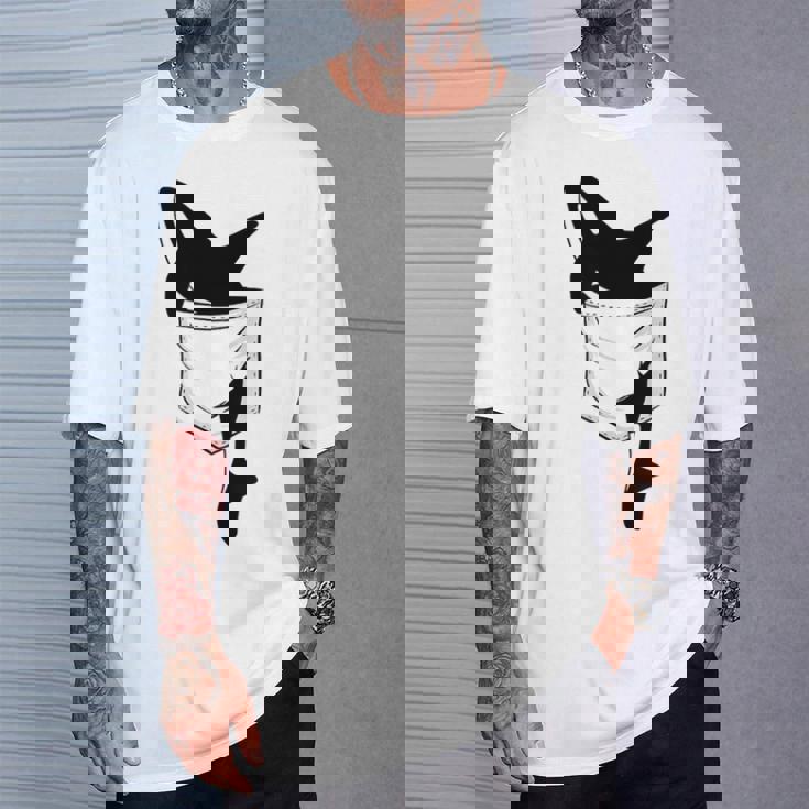 カジュアルなシャチ 面白いオルカをポケットに Tシャツ 彼への贈り物