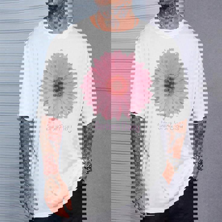 ガーベラ デイジー 花 Tシャツ 彼への贈り物