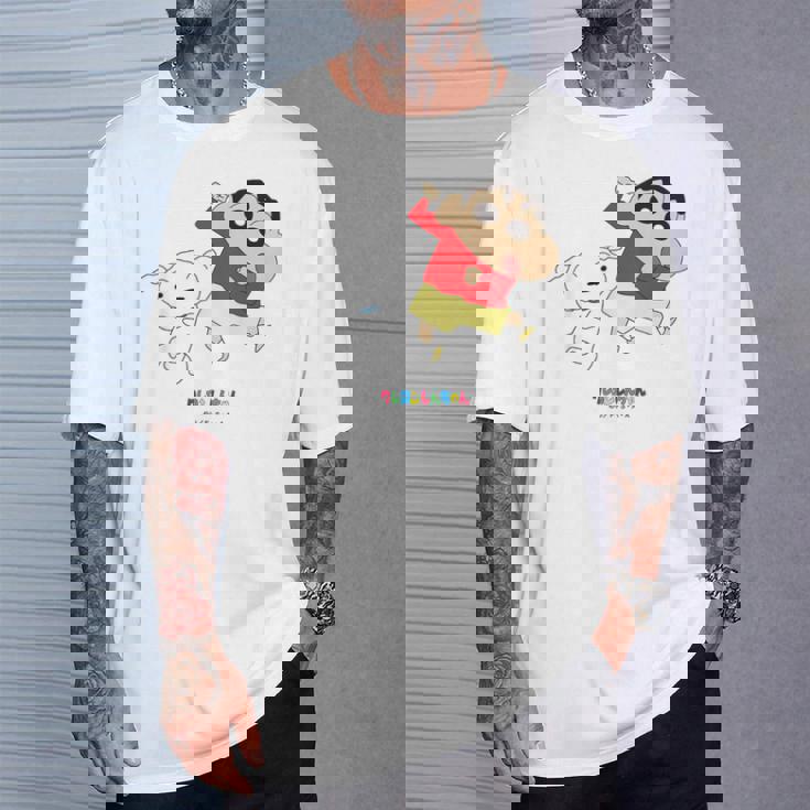 キッズ クレヨンしんちゃん 踊る！しんちゃんとシロ Tシャツ 彼への贈り物