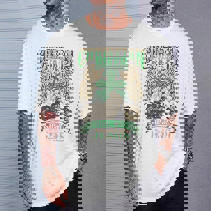 キリスト教バイカーライドウィズジーザスオートバイバックプリントデザイン Tシャツ 彼への贈り物