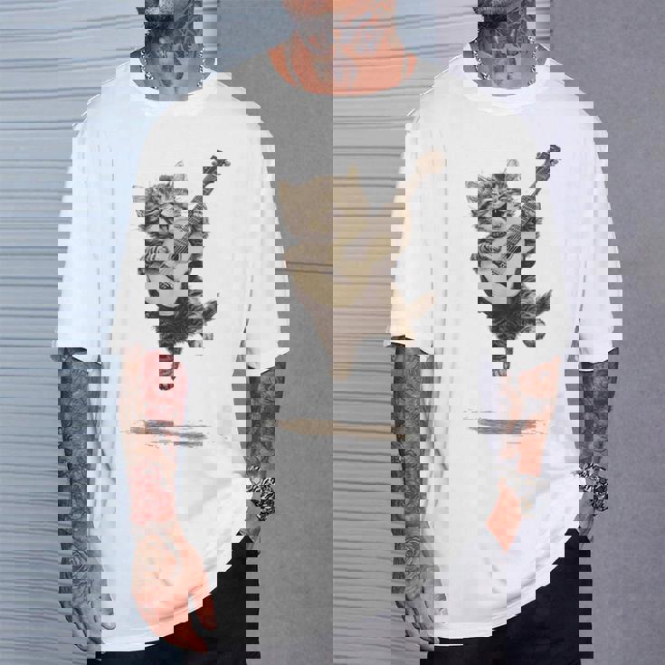 ギターを弾く面白い猫 面白いギター猫 Tシャツ 彼への贈り物