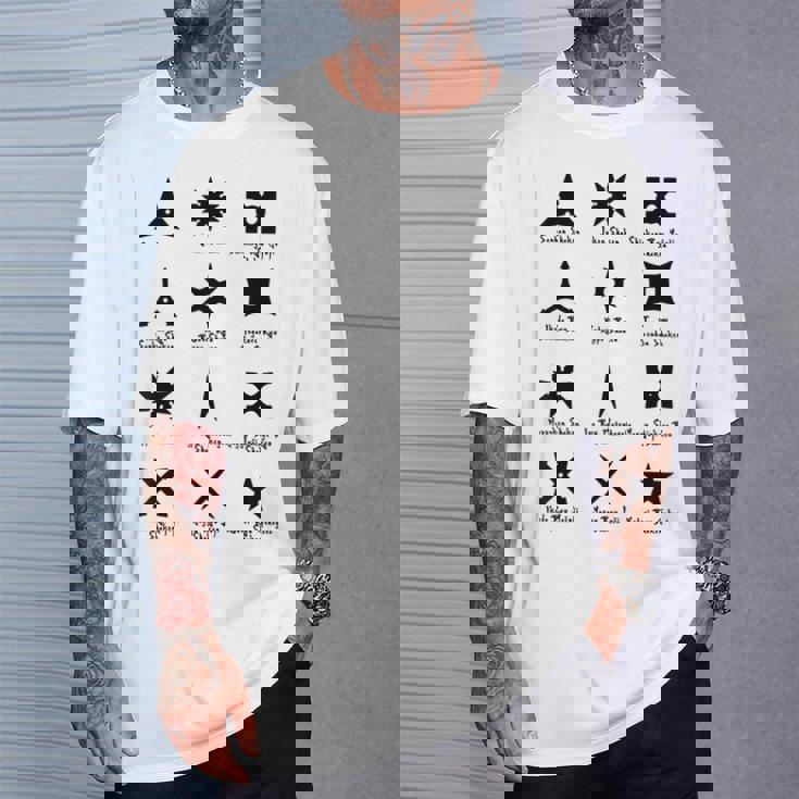 クールなタイプの忍者スターと手裏剣格闘技tシャツ Tシャツ 彼への贈り物