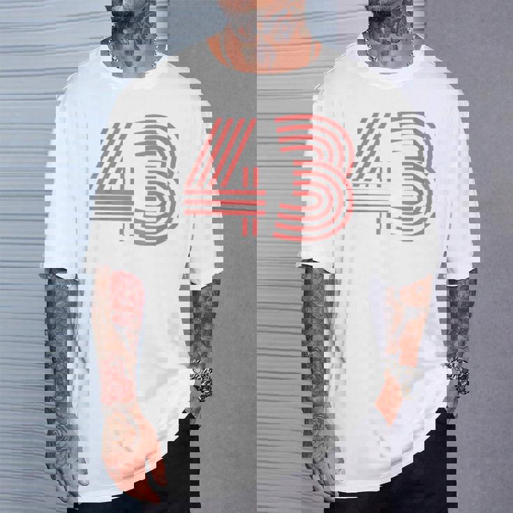 クールなレトロなレタリングジャージ、背番号43 Fourtythree Tシャツ 彼への贈り物