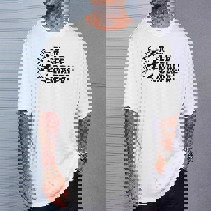 サッカー おもしろ ロゴ フットボール おしゃれ クール Tシャツ 彼への贈り物