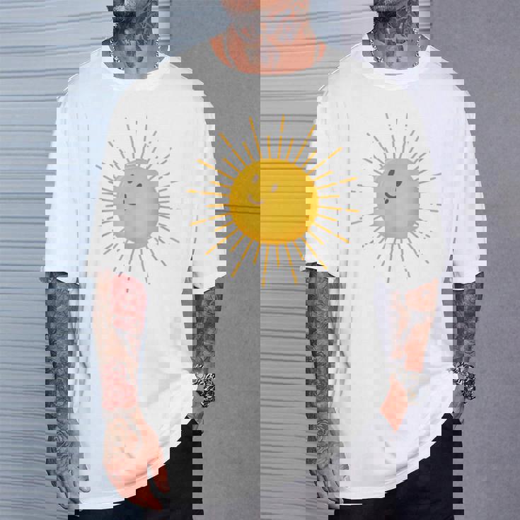 サンシャイン 晴れ 太陽 Tシャツ 彼への贈り物