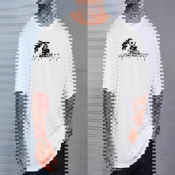 ショベル ハートビート 重機 オペレーター ハートビート Tシャツ 彼への贈り物