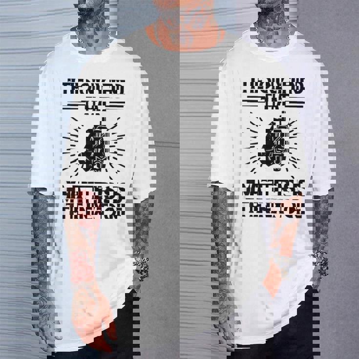 ジオキャッシング ジオキャッシュ 面白い ジオキャッシャー ジオキャッシャー ことわざ Tシャツ 彼への贈り物