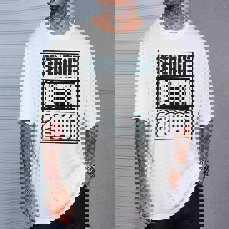 ストレイト・アウタ 2001 バースデー 2001 年生まれ 2001 ヴィンテージ Tシャツ 彼への贈り物