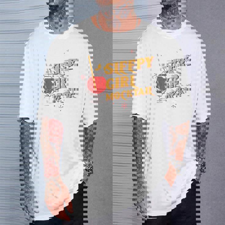 スリーピーガール モクテルクラブ レトロ ウェルネス キュート ファッショントレンド Tシャツ 彼への贈り物