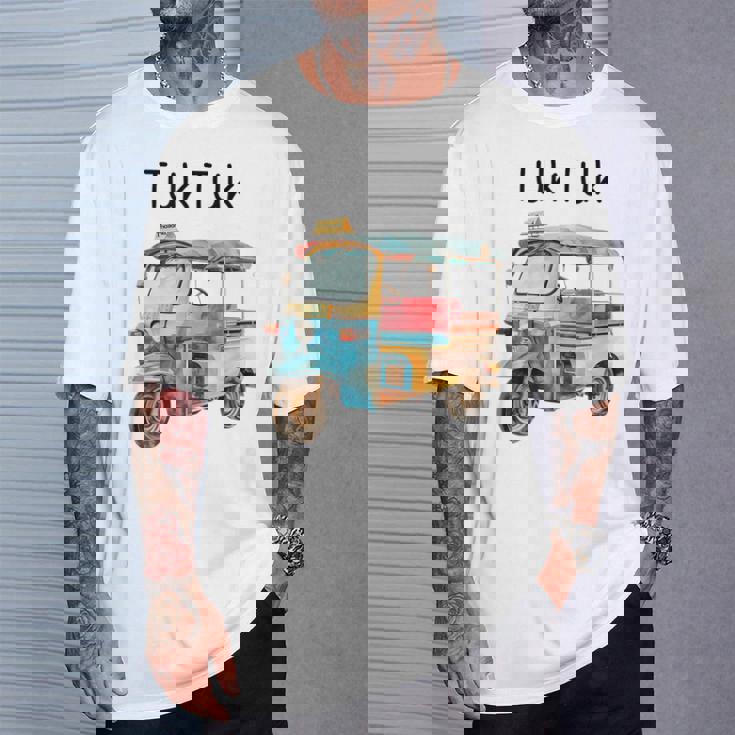 タイ トゥクトゥク バンコク Tシャツ 彼への贈り物