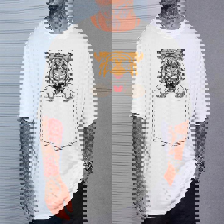 タイガー ポケットに入ったトラ 覗き見虎 長袖tシャツ Tシャツ 彼への贈り物