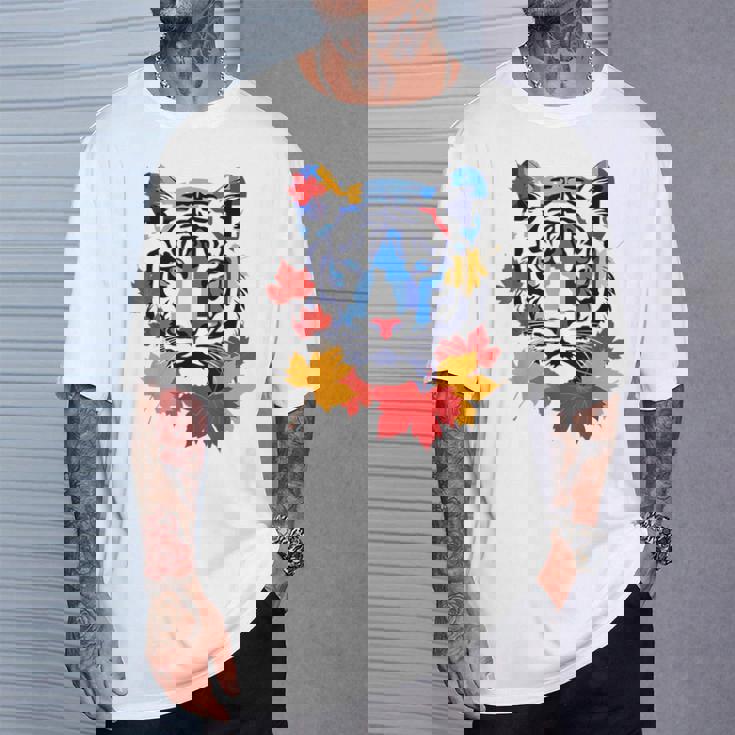 タイガー 動物 自然 動物園 抽象芸術 顔 虎 Tシャツ 彼への贈り物