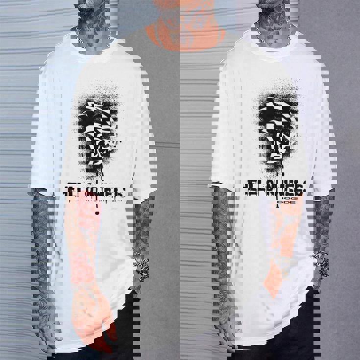 ダッジ・ヘルキャット・ヘル・オン・ホイールズ Tシャツ 彼への贈り物