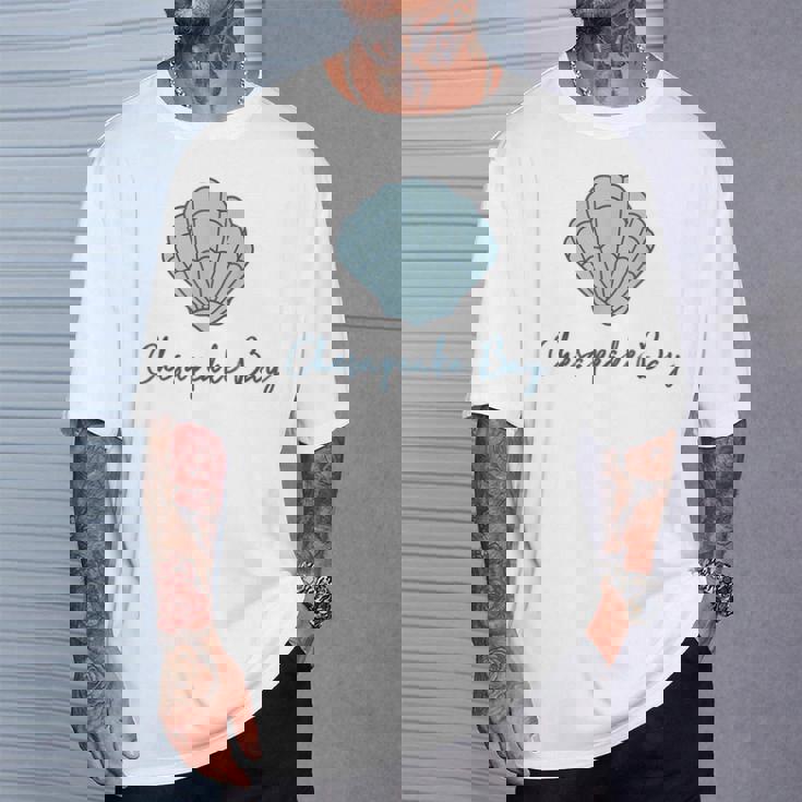 チェサピーク湾 ホタテ貝殻 貝殻 ビーチ 沿岸釣り Tシャツ 彼への贈り物