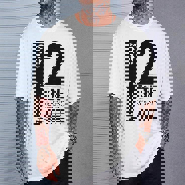 ツートーンスカ音楽チェッカーボード Tシャツ 彼への贈り物