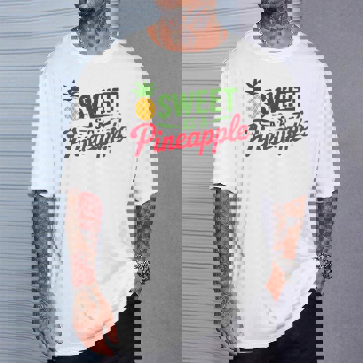 パイナップルのように甘い Tシャツ 彼への贈り物