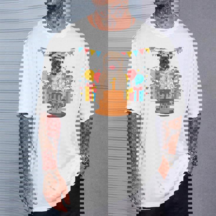 パグ 1歳 誕生日 お祝い ケーキ ペット 動物 犬 オーナー パグ Tシャツ 彼への贈り物