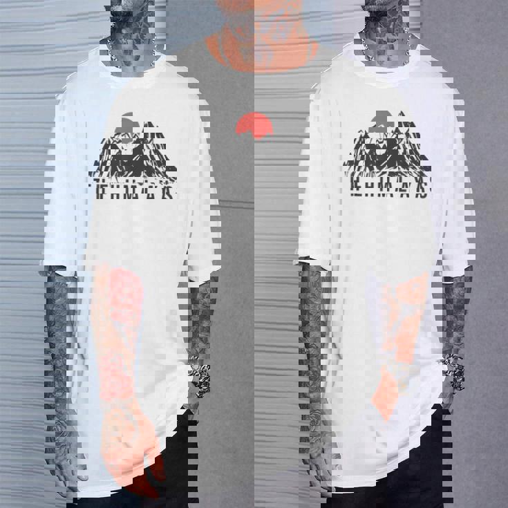 ヒマラヤ ネパール ブータン インド エベレスト Tシャツ 彼への贈り物