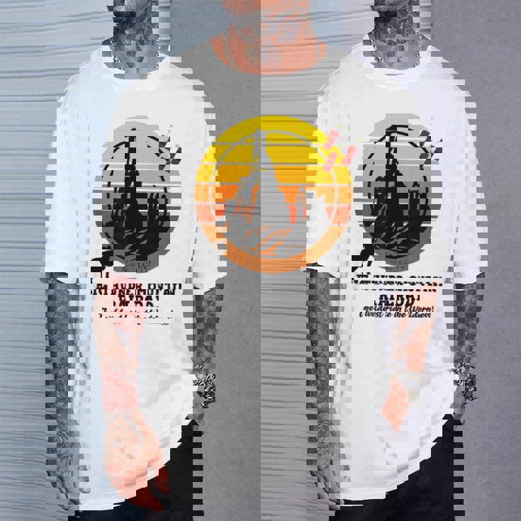 ビッグサンダーマウンテン鉄道、ワイルドトレインライド、西 Tシャツ 彼への贈り物