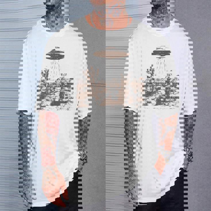 ビンテージ Ufo カウボーイ キャット Tシャツ 彼への贈り物