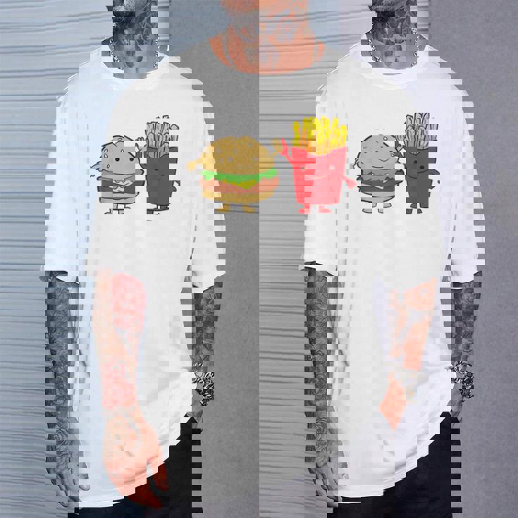 フライドポテト ハンバーガー チーズバーガー 友達 ファストフード フライドポテト Tシャツ 彼への贈り物