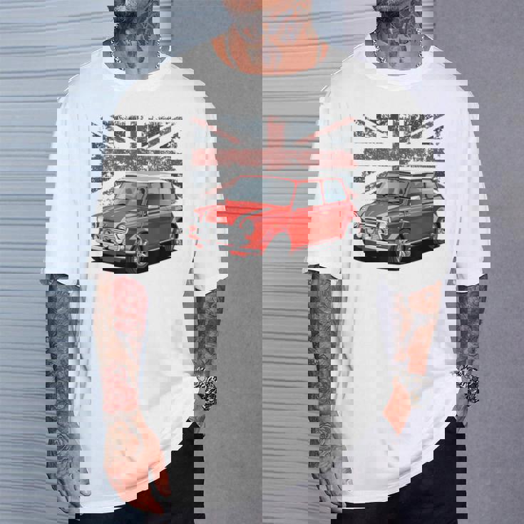 ブリティッシュクラシックカー レッドミニスポーツカー Tシャツ 彼への贈り物