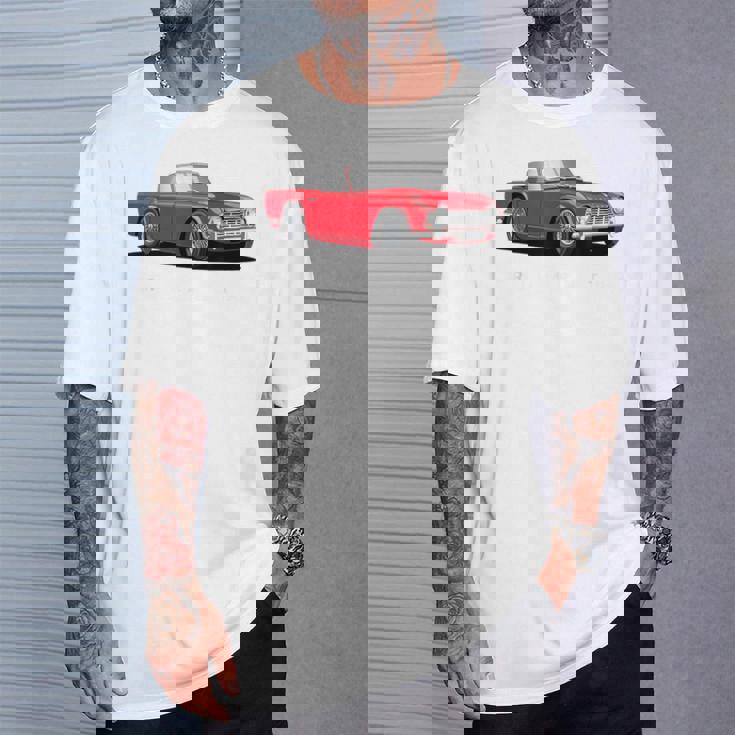 ブリティッシュクラシックスポーツカー トライアンフ Tr4 Tシャツ 彼への贈り物