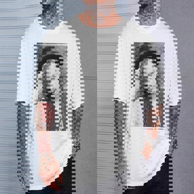 ボーイ・ジョージ・カルチャー・クラブ・シンガー・ポートレート 1982 Tシャツ 彼への贈り物