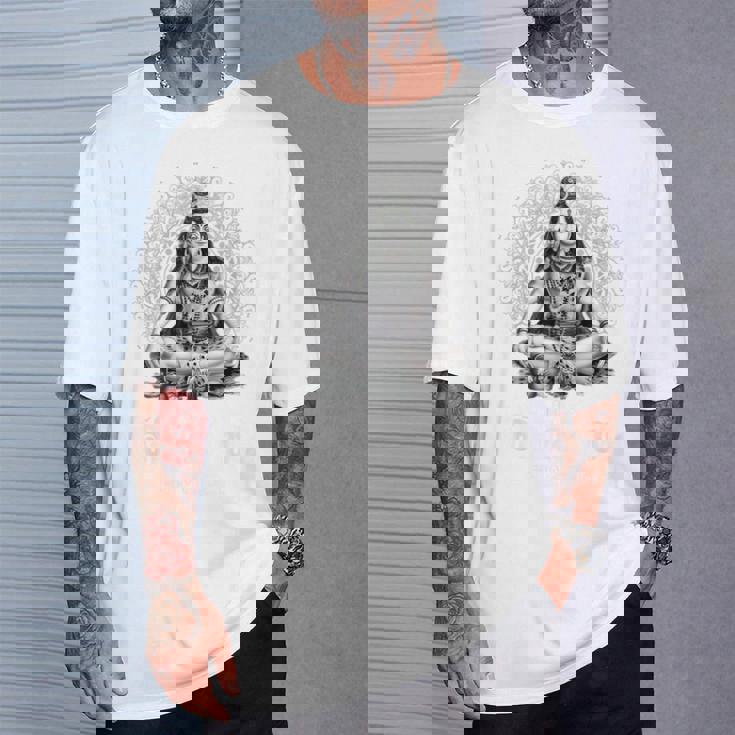 マハ シヴァラートリ ヒンドゥー教の祭り シヴァ神 マハシヴァラートリ Tシャツ 彼への贈り物