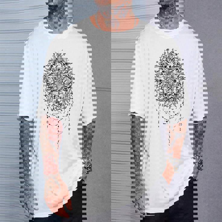 マンダラフラワー神聖幾何学フラクタルアート良い雰囲気 Tシャツ 彼への贈り物