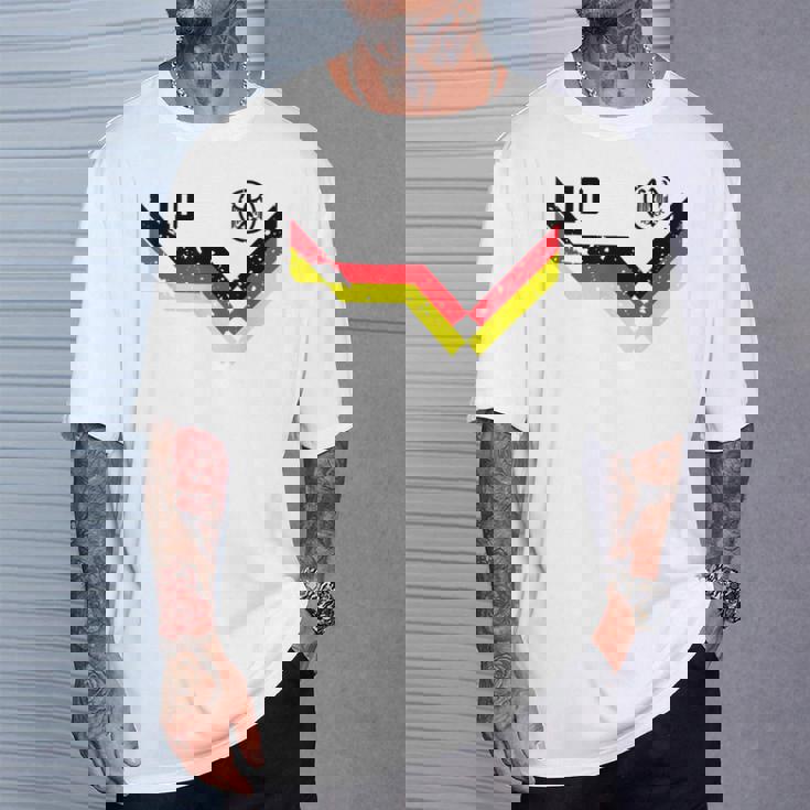 レトロなドイツシャツサッカージャージードイツ Tシャツ 彼への贈り物