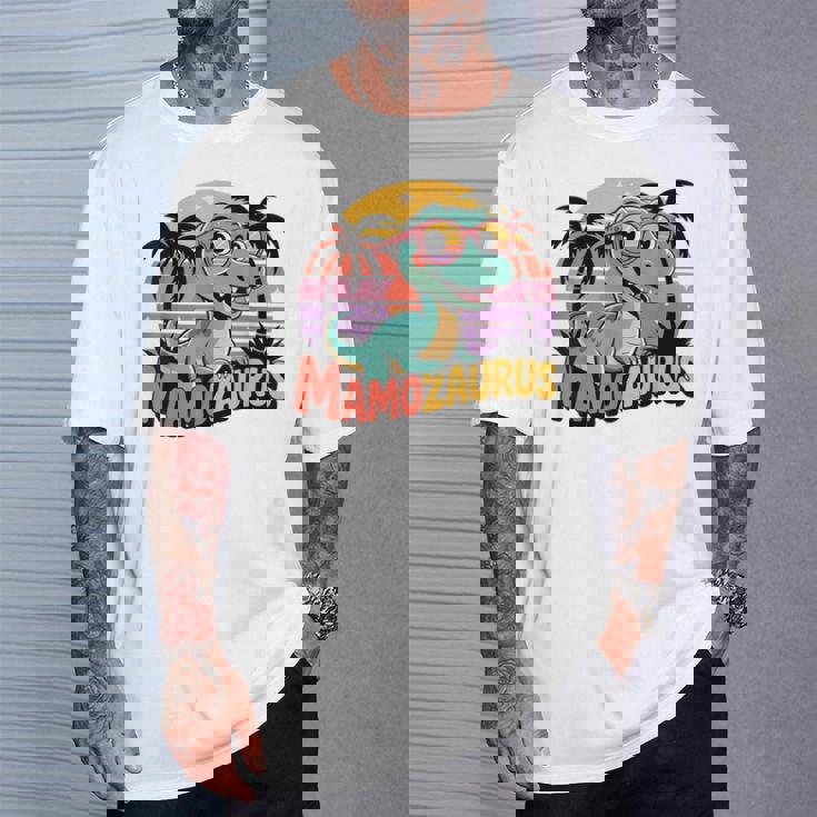 レトロマモザウルス恐竜ギフト ポーランドのお母さん Trexポーランド Tシャツ 彼への贈り物