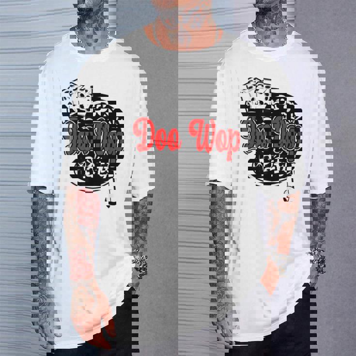 ロカビリー Doo Wop ヴィンテージ 50年代 音楽 レトロ ロックンロール Tシャツ 彼への贈り物