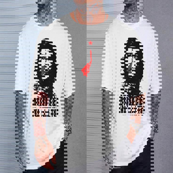 反チェ・ゲバラ・キューバ共産主義者 Tシャツ 彼への贈り物