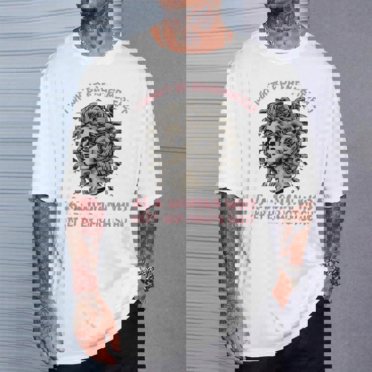 口を閉じた女として 記憶されない Tシャツ 彼への贈り物