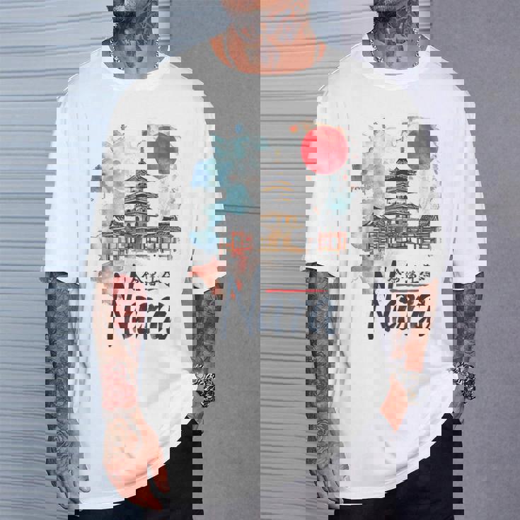 奈良 日本 市街地 旅行 お土産 和 水彩 行楽 Tシャツ 彼への贈り物